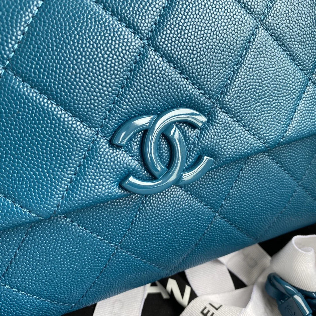 Blue Grained Leather Shoulder Bag U17801