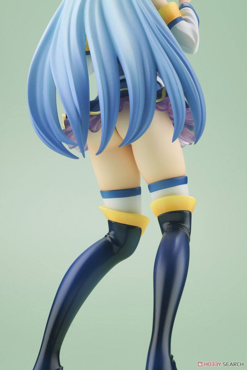 1/8 Scale Figure O91558